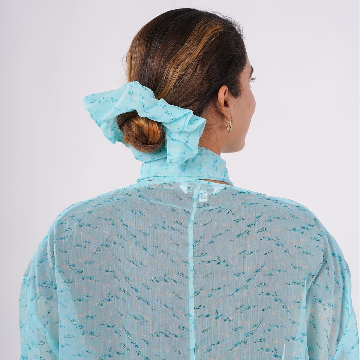 Teal Dobby Floral Chiffon Kimono, Scarf, and Scrunchie Set - One Size Fits Most image number 6