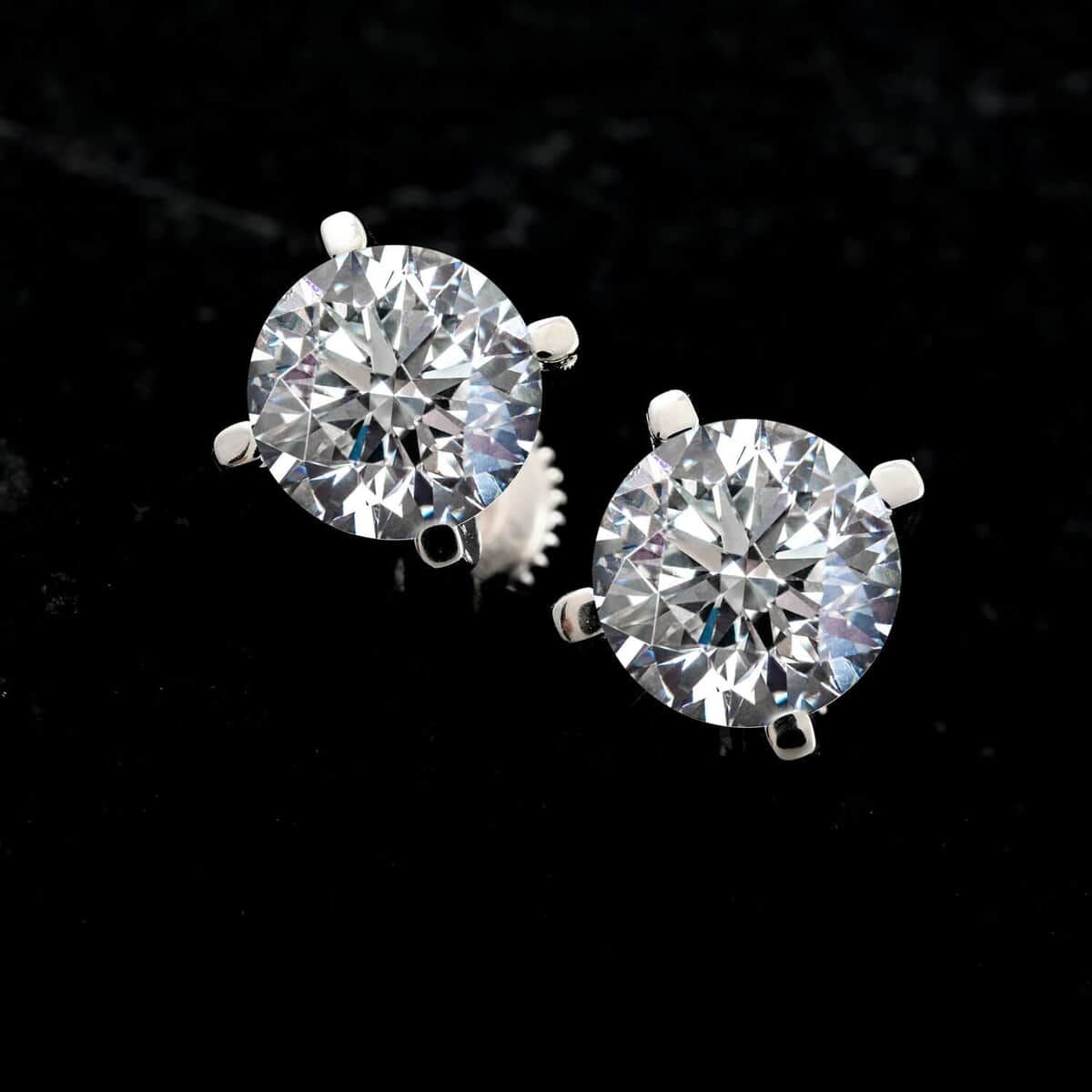 Luxuriant Lab Grown Diamond G VS 3.00 ctw Solitaire Stud Earrings in 950 Platinum image number 1