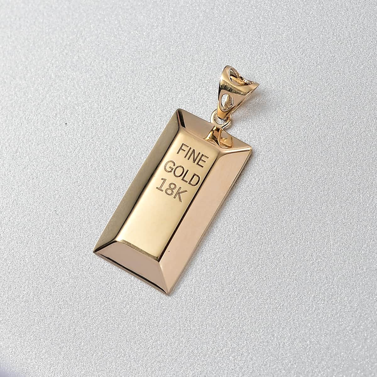 Iliana Bar Pendant in 18K Yellow Gold 1.35 Grams image number 1