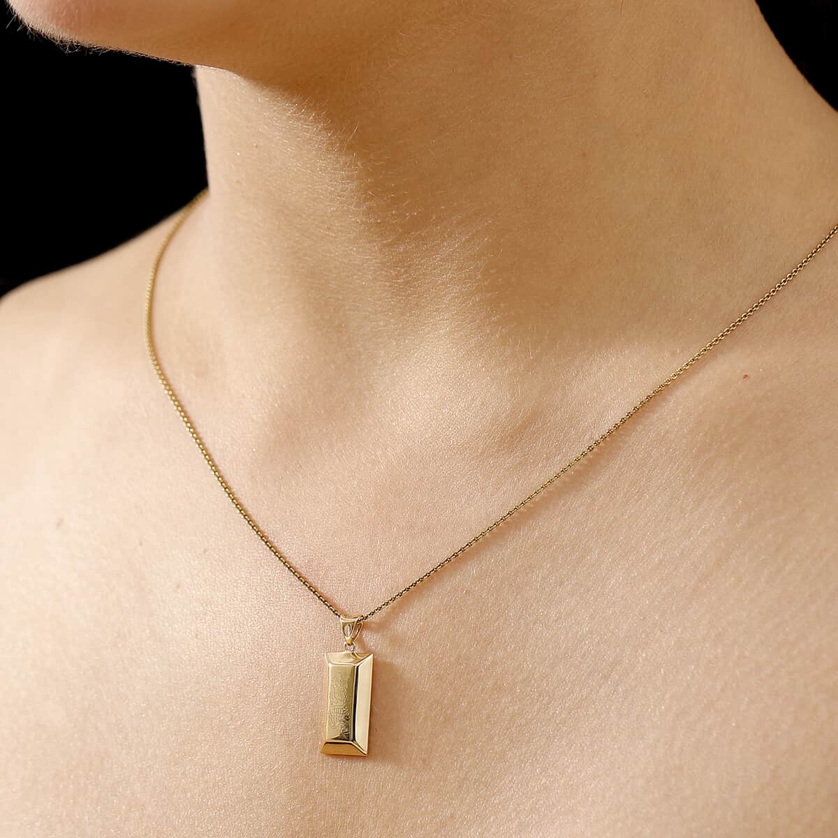 Iliana Bar Pendant in 18K Yellow Gold 1.30 Grams image number 2