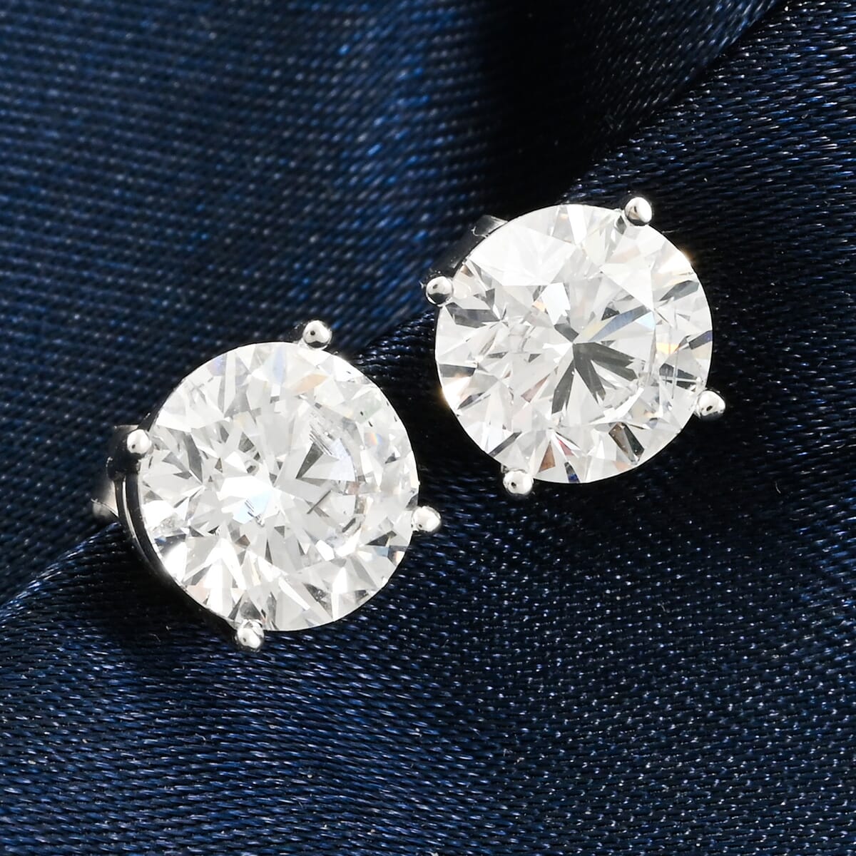 Luxuriant Lab Grown Diamond G VS 3.00 ctw Stud Earrings in 14K White Gold image number 1