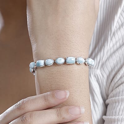 D'Joy Natural Green Larimar 27.10 ctw Starfish Bracelet in Rhodium Over Sterling Silver (7.25 In)