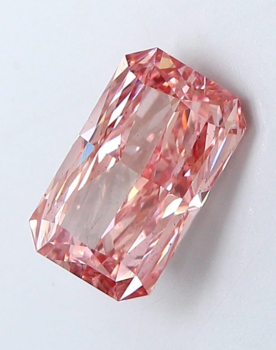 IGI Certified Luxuriant Lab Grown Pink Diamond (VS2) (Radiant Mix mm) 4.50 ctw image number 2