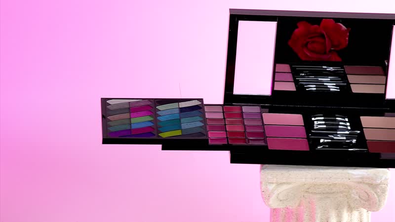 Closeout Malibu Glitz 98 Color Makeup Kit