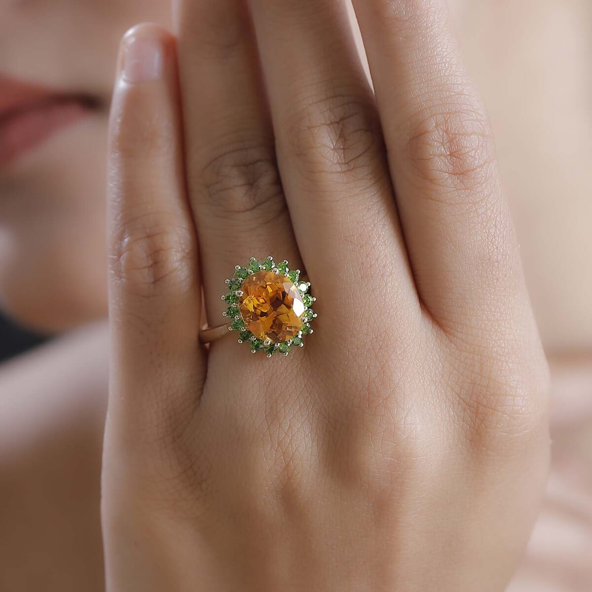 Luxoro Premium Santa Ana Madeira Citrine and Chrome Diopside 5.35 ctw Sunlit Grove Ring in 10K Yellow Gold (Size 8.0) image number 2