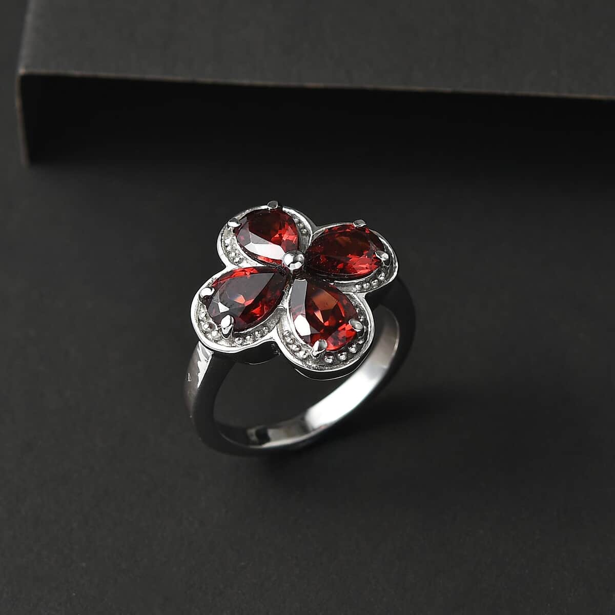 Mozambique Garnet 3.25 ctw Floral Ring in Stainless Steel (Size 10.0) image number 1