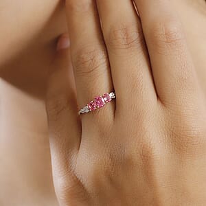 Luxoro Premium Mahenge Spinel and G-H I2 Diamond 0.90 ctw Ballerina Ring in 10K Rose Gold (Size 7.0) (Del. In 10-12 Days)