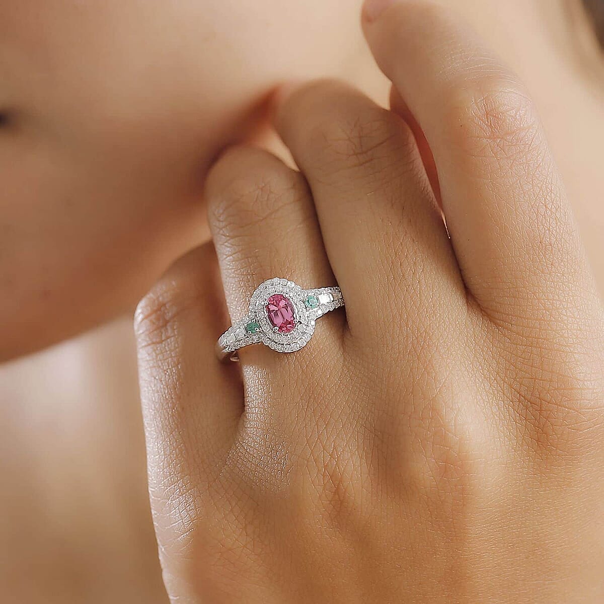 Luxoro AAA Mahenge Spinel, Boyaca Colombian Emerald and G-H I2 Diamond 1.00 ctw Radiant Rose Ring in 10K White Gold (Size 11.0) image number 2