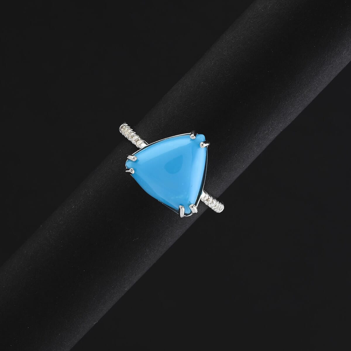Certified & Appraised Luxoro AAA Sleeping Beauty Turquoise and G-H I2 Diamond 4.00 ctw Ring in 10K White Gold (Size 8.0) image number 1