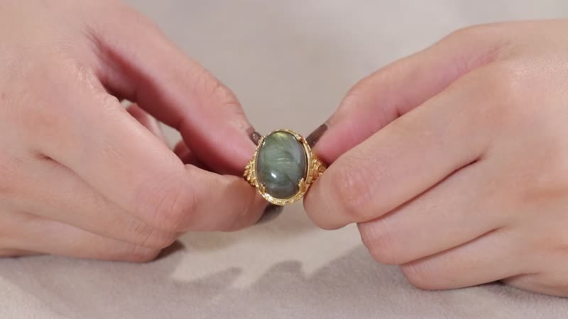Doorbuster Karis Fire Labradorite Solitaire Ring in 18K YG Plated (Size 11.0) 18.00 ctw