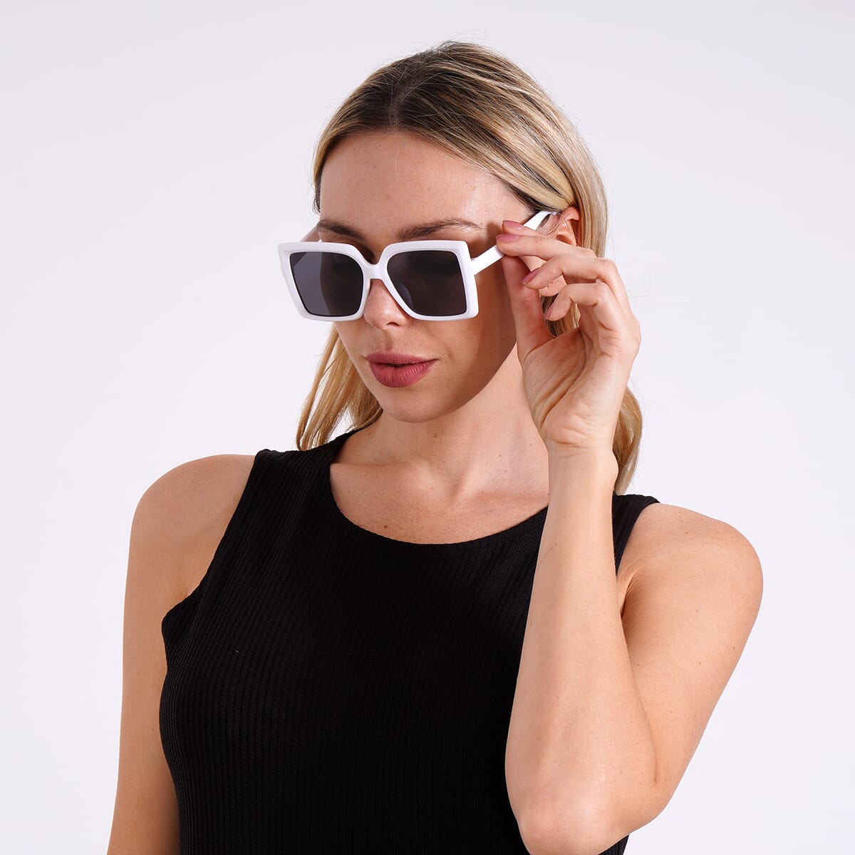 White UV400 Polarized Sunglasses image number 2