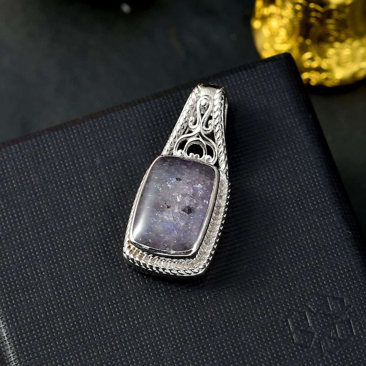 Matrix Tanzanite 8.00 ctw Solitaire Pendant in Platinum Over Copper with Magnet image number 1