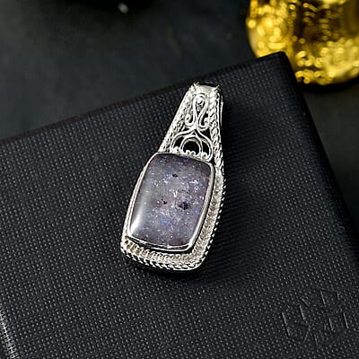 Matrix Tanzanite 8.00 ctw Solitaire Pendant without Chain in Platinum Over Copper with Magnet
