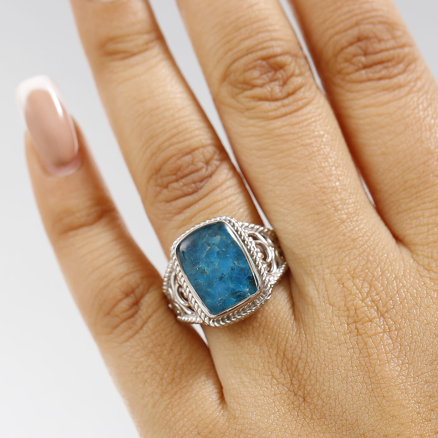 Matrix Neon Apatite 3.00 ctw Fancy Ring in Platinum Over Copper with Magnet (Size 10.0)