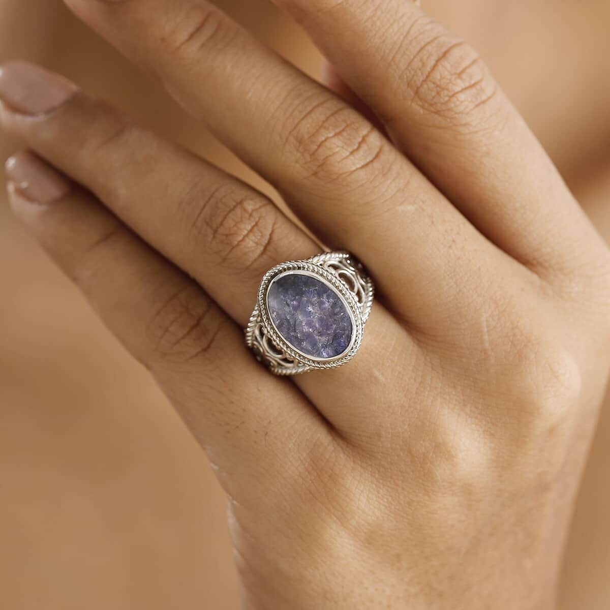 Matrix Tanzanite 5.50 ctw Ring in Platinum Over Copper with Magnet (Size 10.0) image number 2