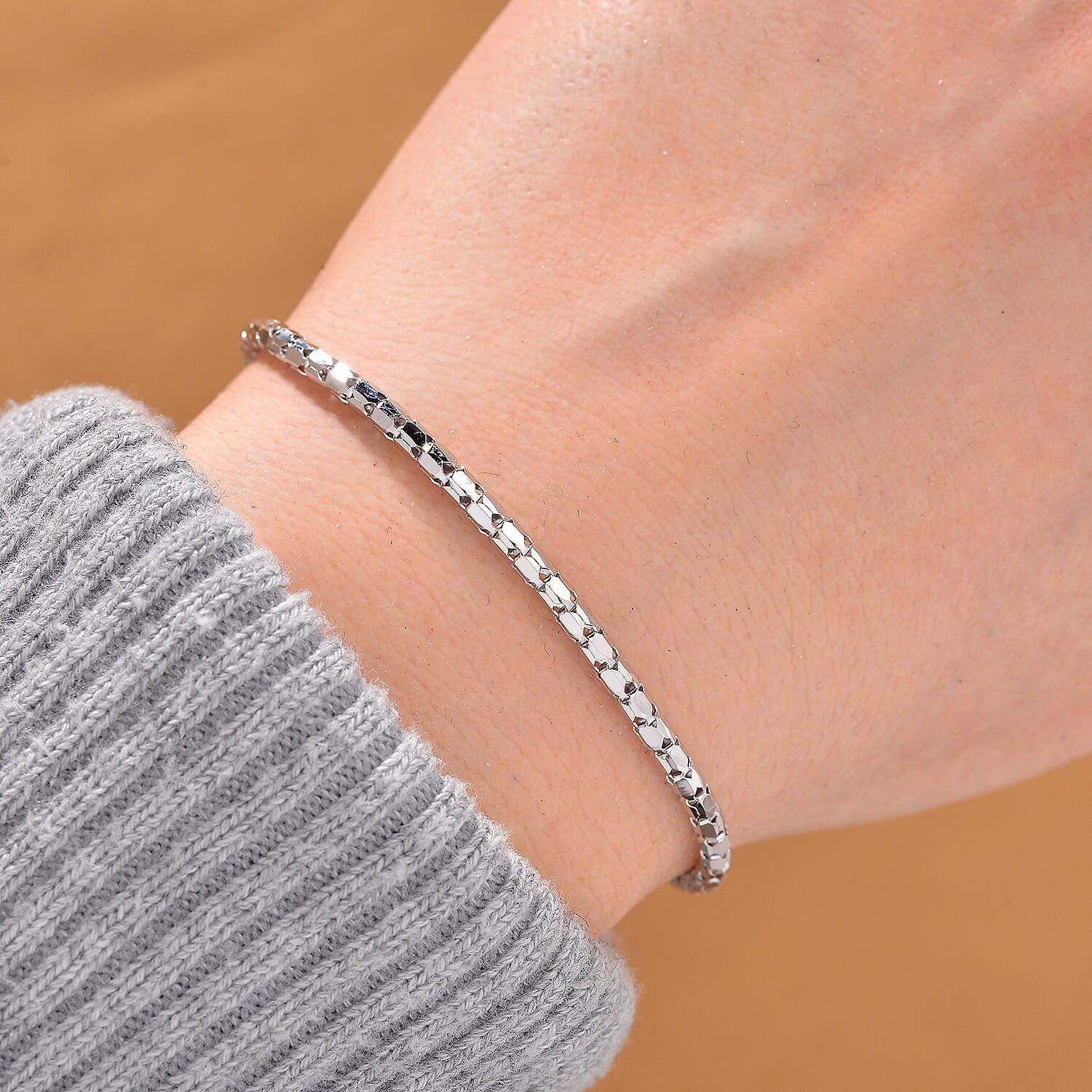 Fancy Chain Bracelet in Rhodium Over Sterling Silver (6.50-8.0In) 2.75 Grams