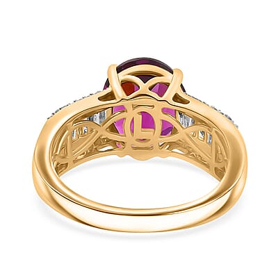 Doorbuster Certified & Appraised Luxoro AAA Radiant Ember Garnet and I2 Diamond 4.76 ctw Ring in 10K Yellow Gold (Size 6.0) (Del. in 7-10 Days)