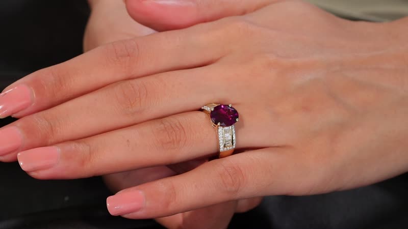 Doorbuster Certified & Appraised Luxoro AAA Radiant Ember Garnet and I2 Diamond 4.76 ctw Ring in 10K Yellow Gold (Size 6.0) (Del. in 7-10 Days)