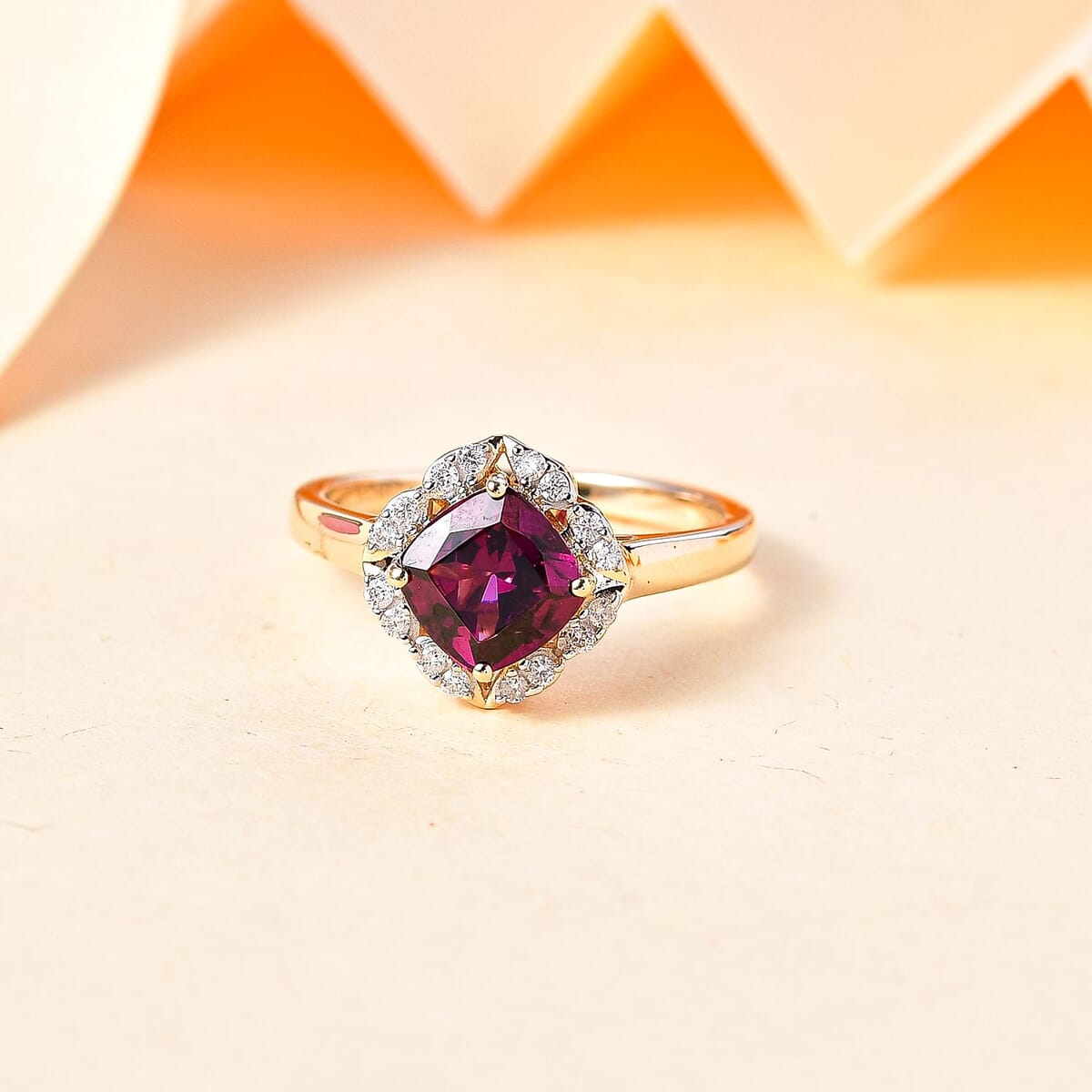 Certified & Appraised Luxoro AAA Radiant Ember Garnet and I2 Diamond 2.00 ctw Ring in 10K Yellow Gold (Size 9.0) image number 1
