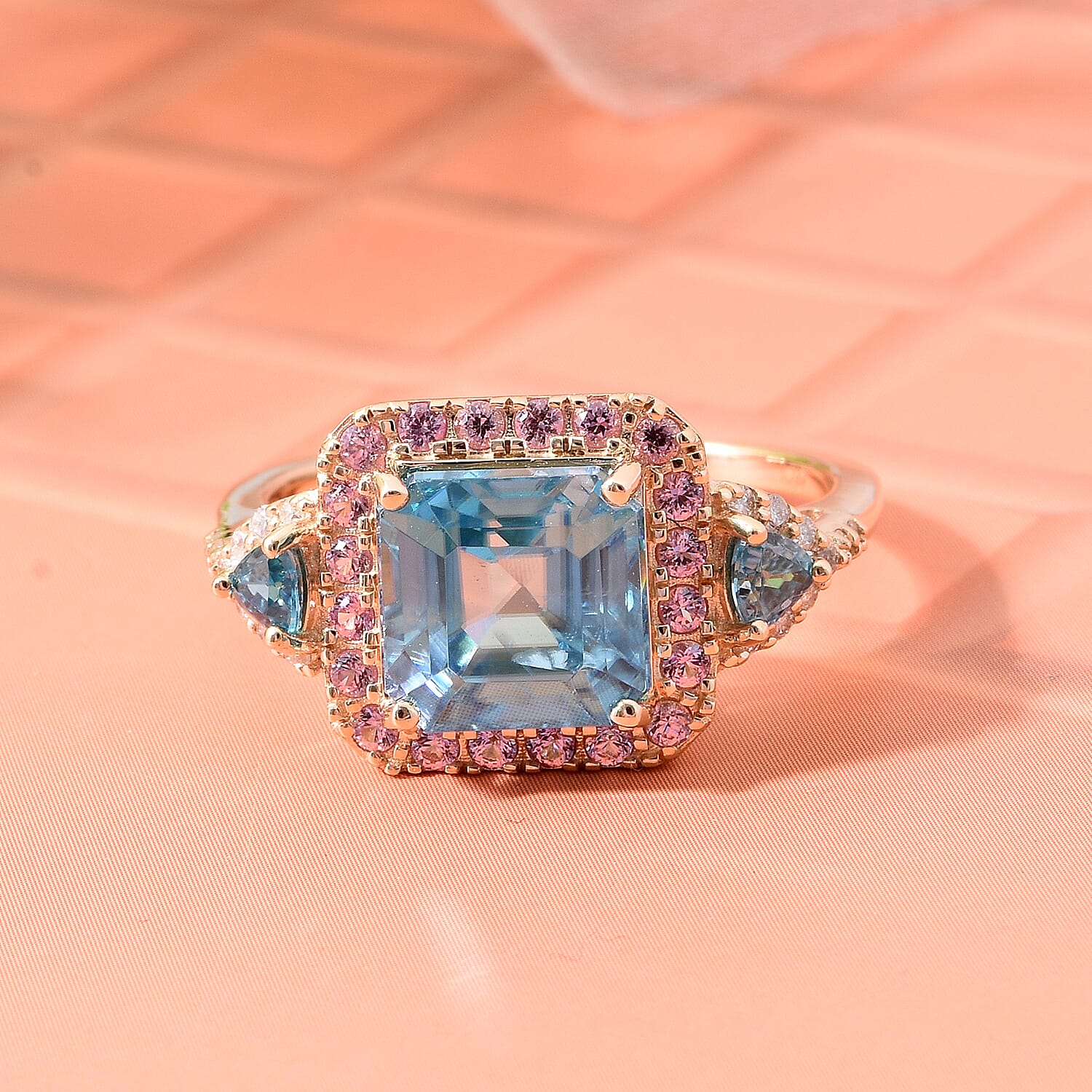 Pre Doorbuster Luxoro 10K Yellow Gold Premium Ratanakiri Blue Zircon, Madagascar Pink Sapphire, Diamond (G-H, I2) Ring (Size 10.0) (4 g) 5.50 ctw