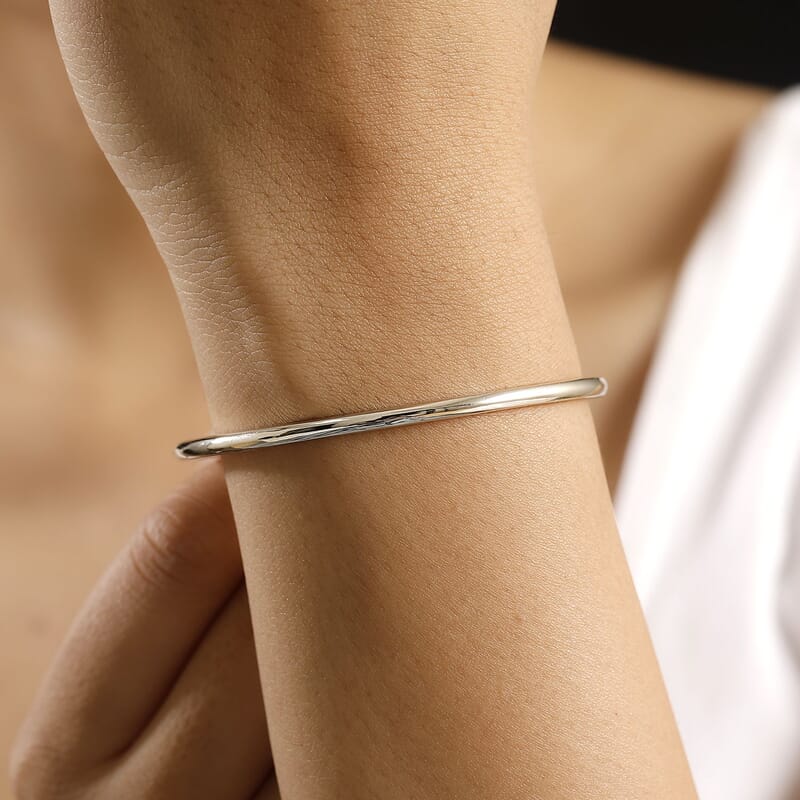 Luxoro Bangle Bracelet in 14K White Gold (7.25 In) 19 Grams