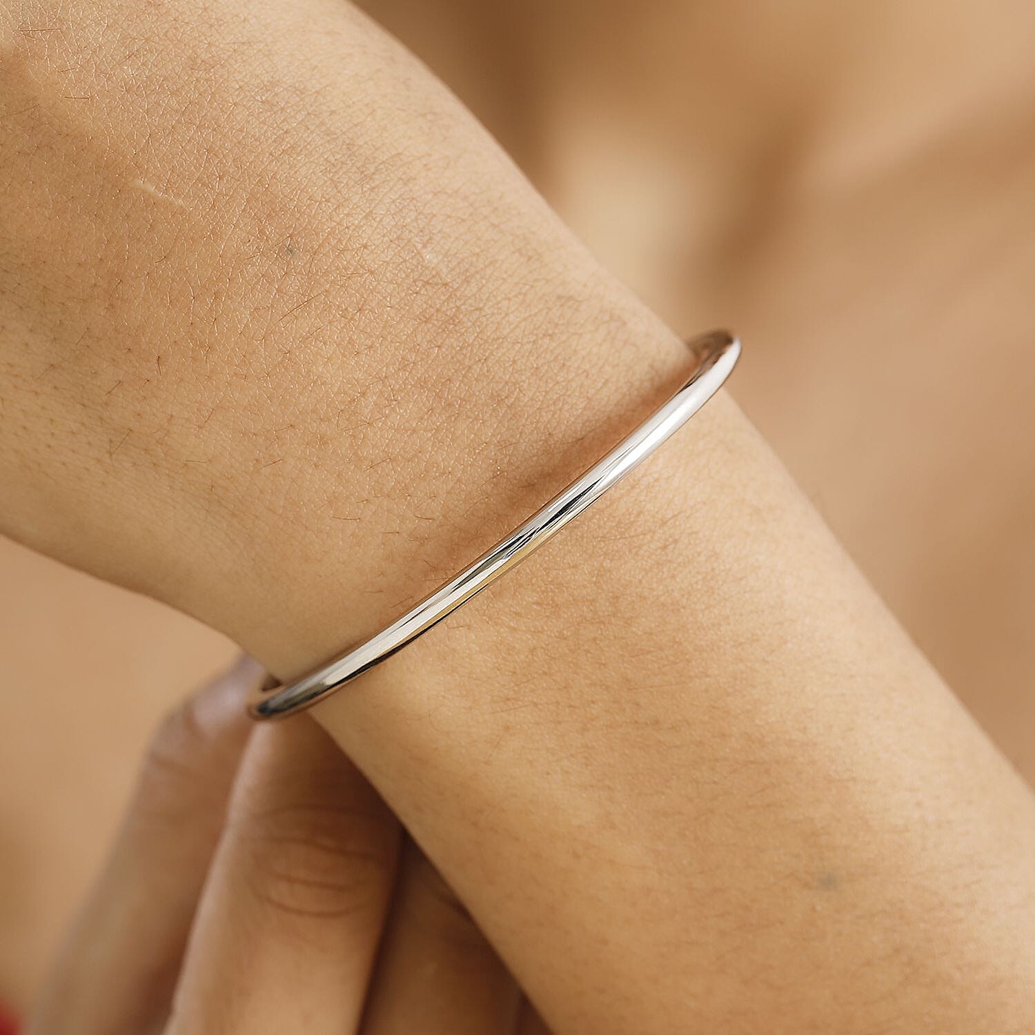 950 Platinum Bangle Bracelet (7.25 In) 20.85 Grams
