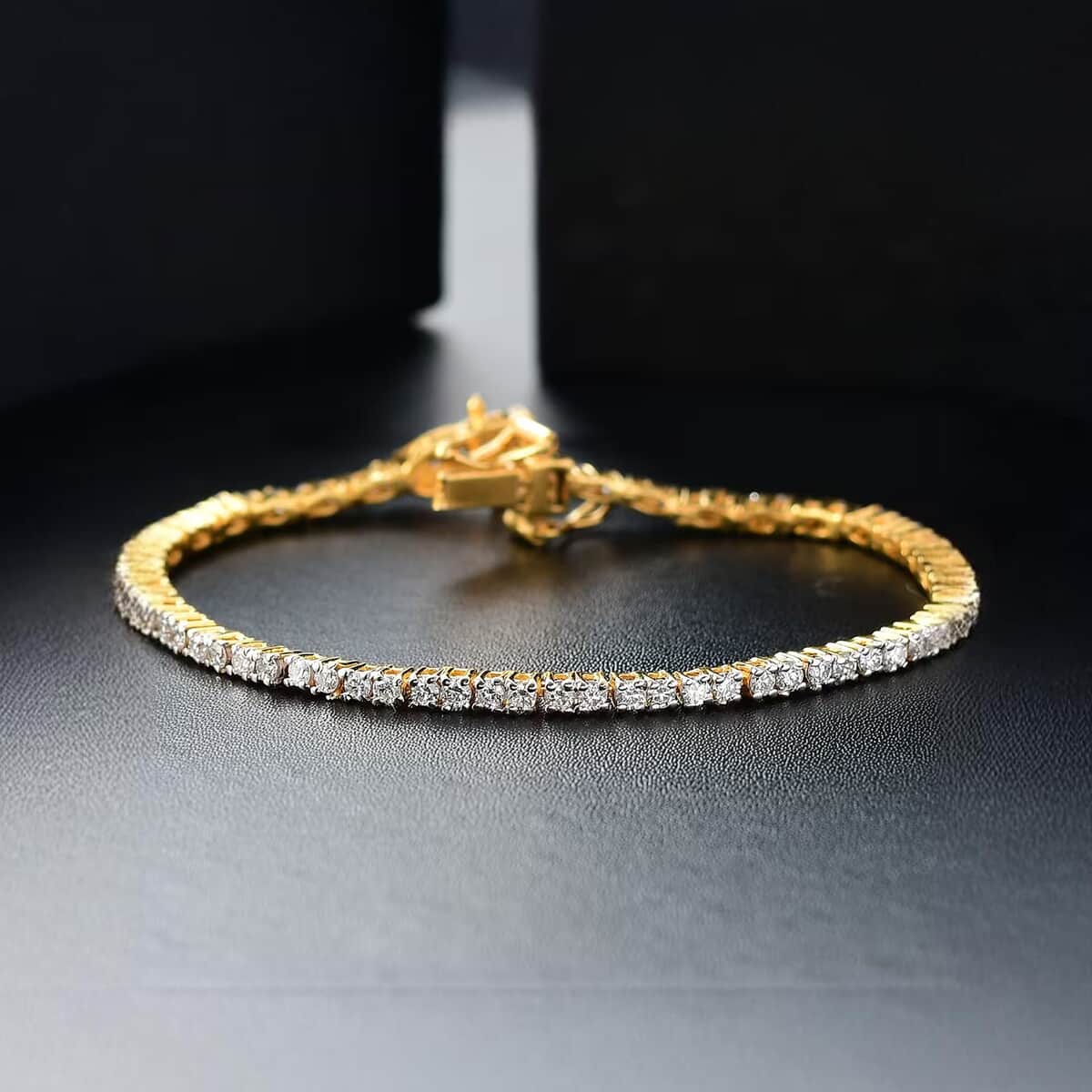 Luxuriant Lab Grown Diamond E-F VS 3.00 ctw Tennis Bracelet in 18K Vermeil Yellow Gold Over Sterling Silver (7.25 In) image number 5