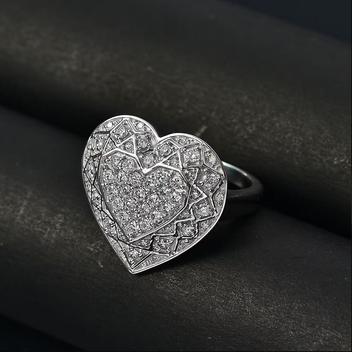 Luxuriant Lab Grown Diamond SI 1.00 ctw Heart Ring in Rhodium Over Sterling Silver (Size 8.0) image number 7