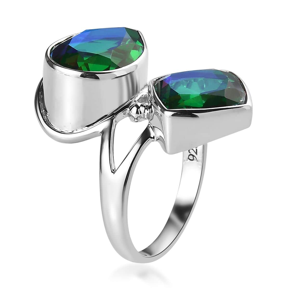 Sajen Silver Rainbow Caribbean Doublet Quartz 7.80 ctw Ring in Rhodium Over Sterling Silver (Size 10.0) image number 3