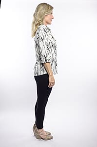 Tamsy White Zebra Crystal Leaf Button-Up Collared Blouse &ndash; S/M