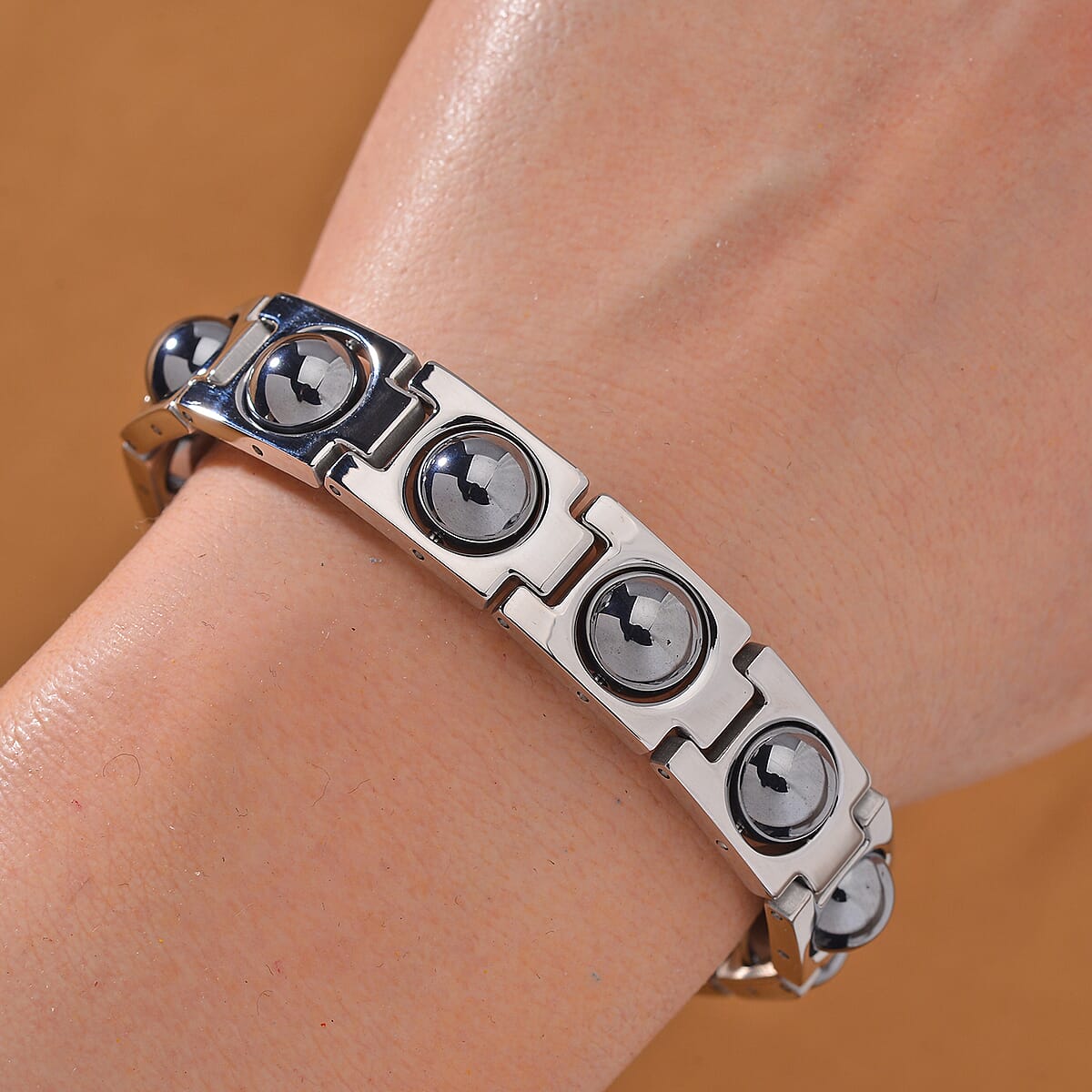 Terahertz 7-9mm 15.00 ctw Bracelet in Stainless Steel (7.00 In) image number 1