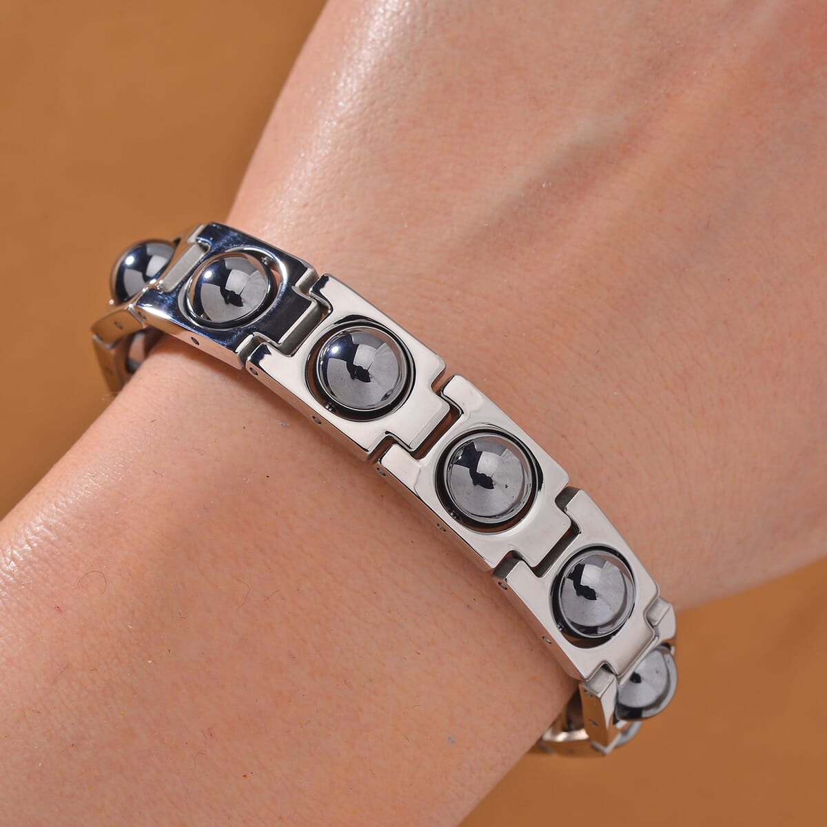 Terahertz 7-9mm 15.00 ctw Bracelet in Stainless Steel (8.75 In) image number 1