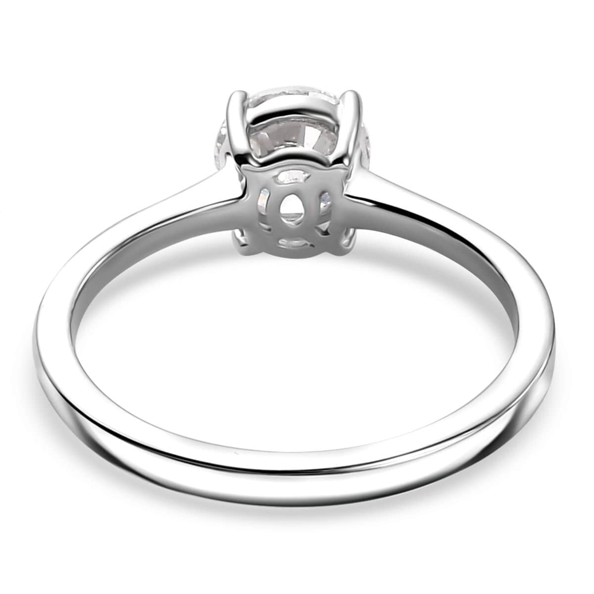 Doorbuster Luxuriant Lab Grown Diamond E-F VS 1.00 ctw Solitaire Ring in 10K White Gold (Size 7.0) image number 4