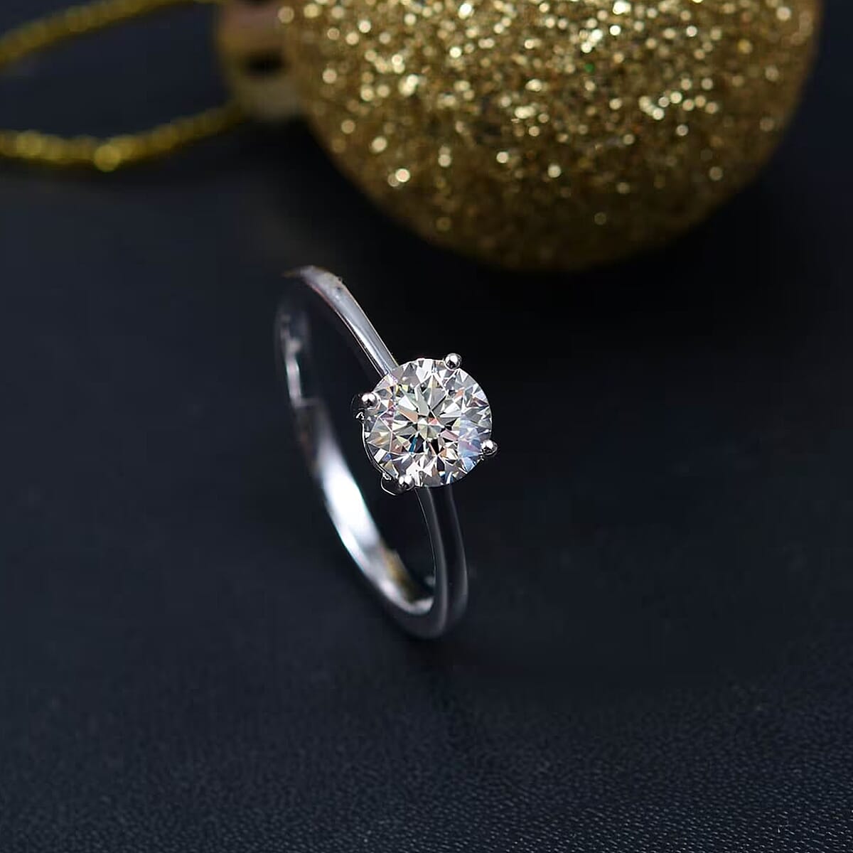 Luxuriant Lab Grown Diamond E-F VS 1.00 ctw Solitaire Ring in 10K White Gold (Size 9.0) image number 7