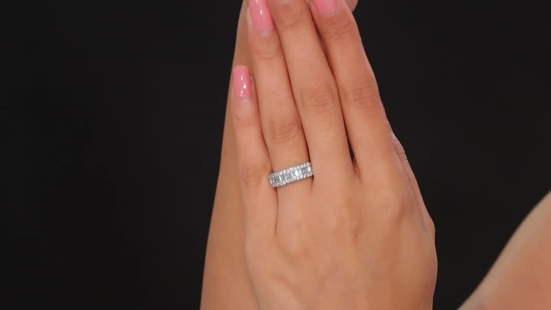 Luxuriant Lab Grown Diamond (SI) Ring in Rhodium Over Sterling Silver (Size 7.0) 1.00 ctw