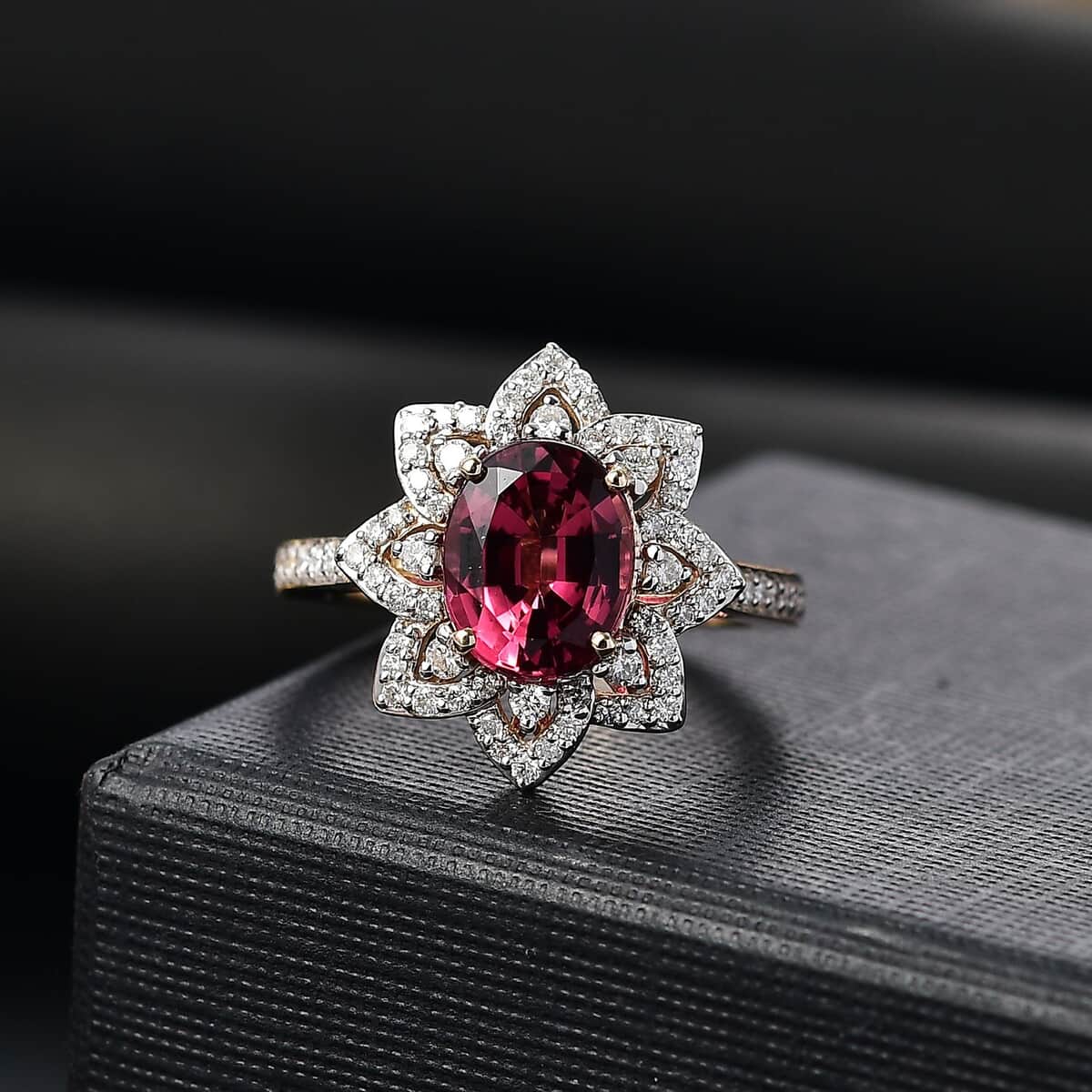 Certified & Appraised Luxoro AAAA Akwanga Rubellite and G-H I2 Diamond 2.73 ctw Floral Ring in 14K Yellow Gold (Size 10.0) 4.50 Grams image number 1