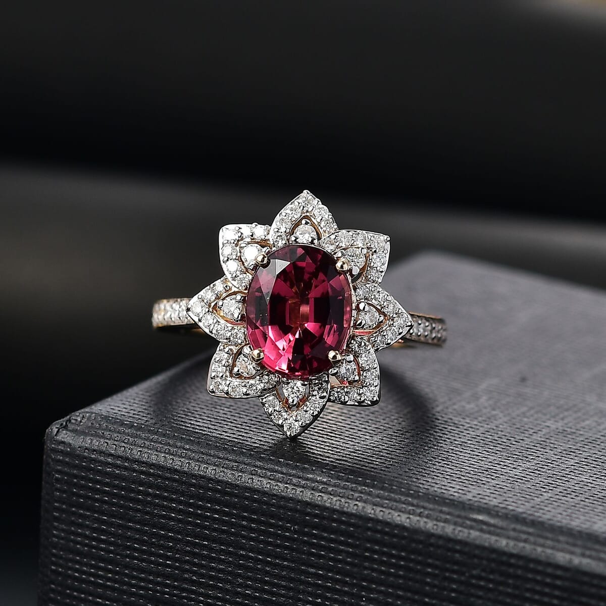 Certified & Appraised Luxoro AAAA Akwanga Rubellite and G-H I2 Diamond 2.73 ctw Floral Ring in 14K Yellow Gold (Size 7.0) 4.50 Grams image number 1