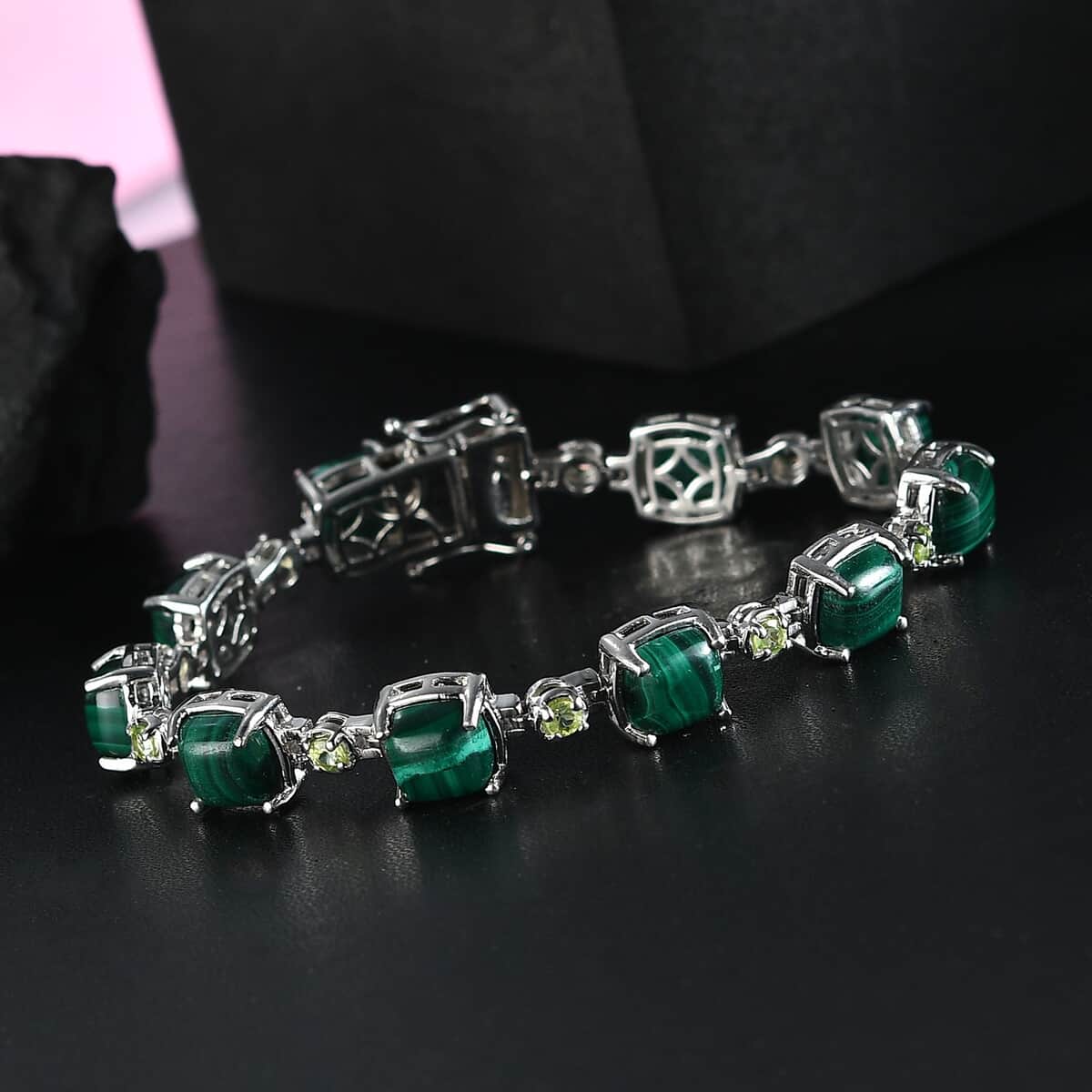 Karis African Malachite, Peridot Cluster Bracelet in Platinum Bond (8.00 In) 41.40 Carat Total Weight image number 1