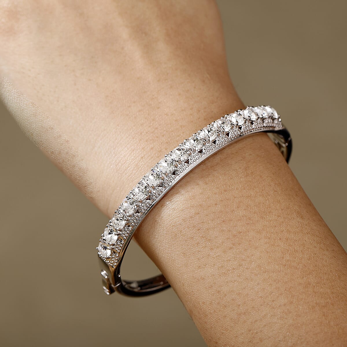 Karis J Francis Embellished with Crystal by Swarovski Bangle in Platinum Bond (7.25 In) 6.60 ctw image number 2