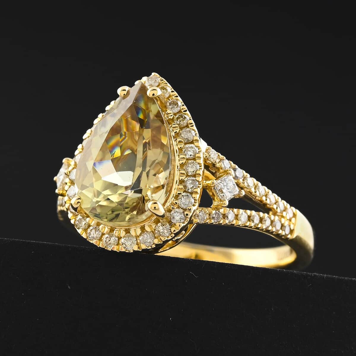 Certified & Appraised Luxoro AAA Turkizite and G-H I2 Diamond 4.15 ctw Ring in 14K Yellow Gold (Size 10.0) 4.65 Grams image number 1