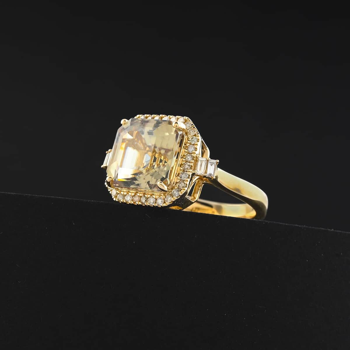 Doorbuster Certified & Appraised Luxoro AAA Turkizite and G-H I2 Diamond 5.96 ctw Halo Ring in 10K Yellow Gold (Size 10.0) 5.26 Grams image number 1