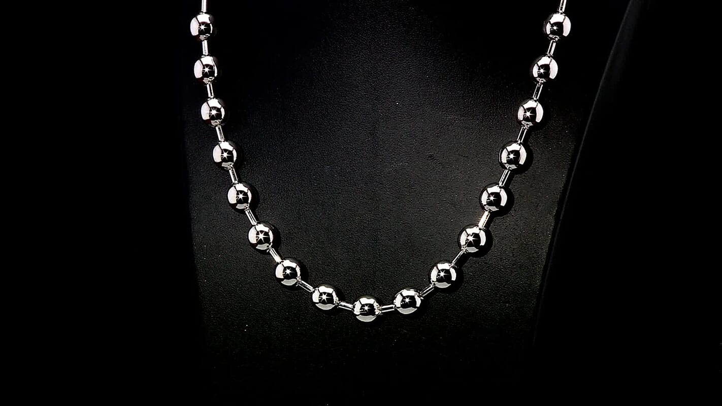 Beaded Necklace (18-20 Inches) in Silvertone