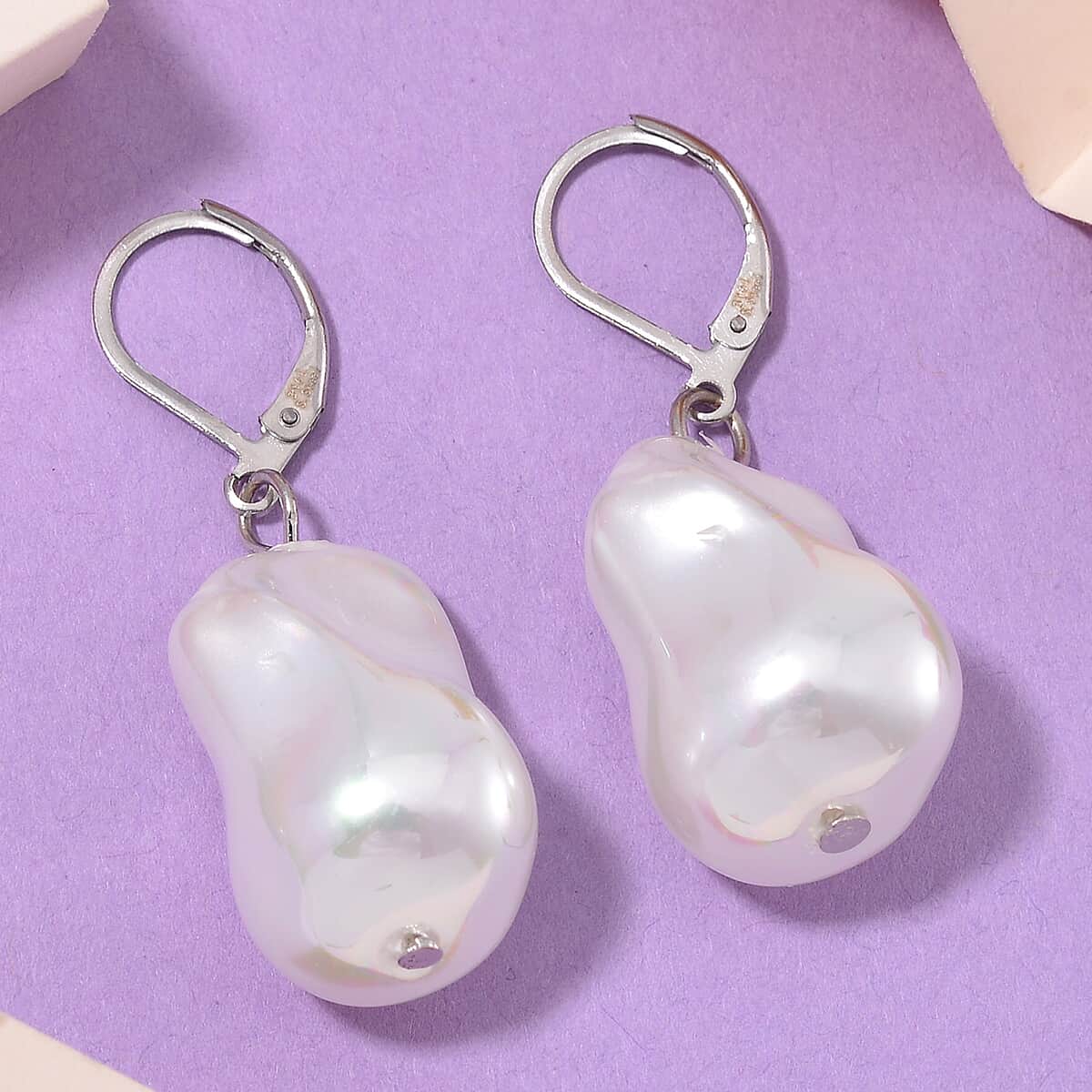 Doorbuster White Shell Pearl Earrings in Stainless Steel image number 1