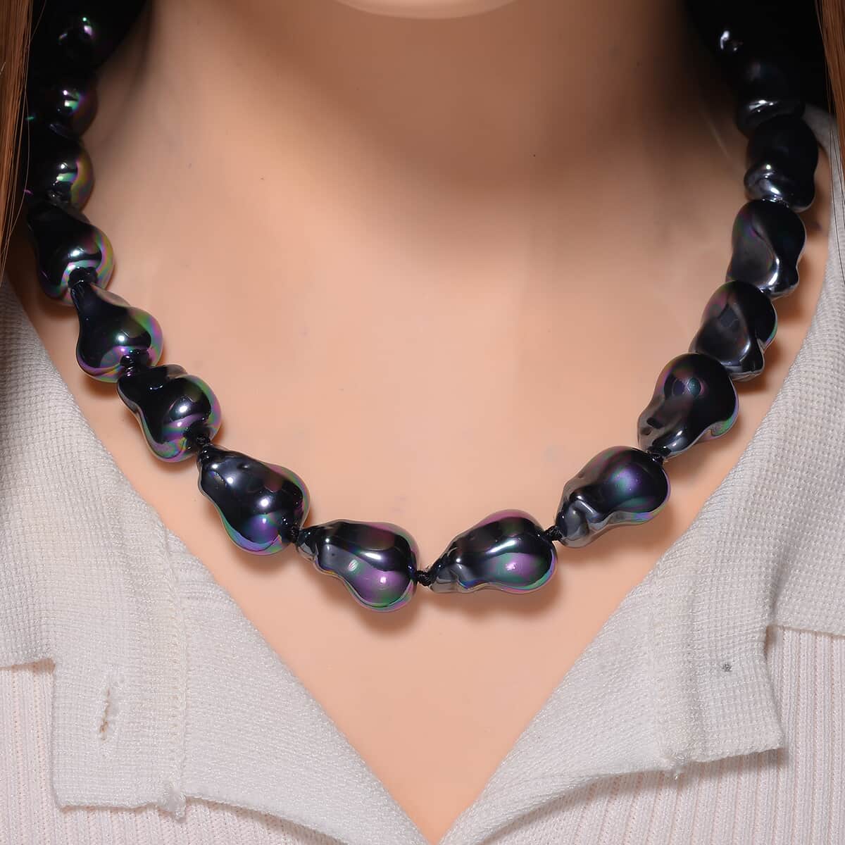 Doorbuster Peacock Color Shell Pearl Necklace 20 Inches in Stainless Steel image number 1