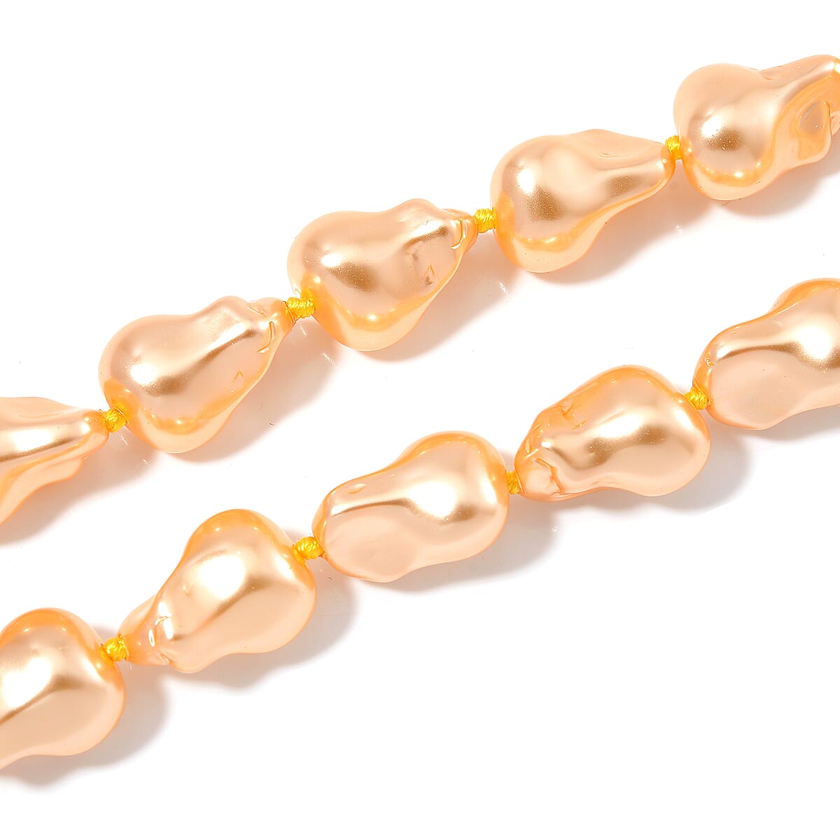 Golden Shell Pearl Necklace 20 Inches in Stainless Steel image number 3