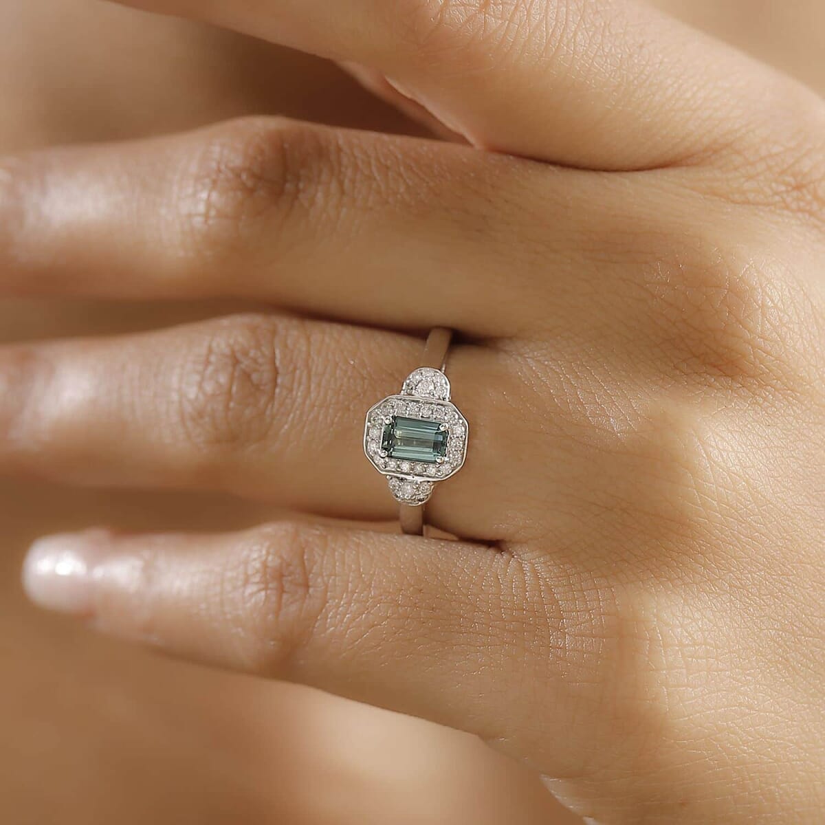 Certified & Appraised Luxoro 14K White Gold AAA Pirineu Lagoon Tourmaline, Diamond (I2) (0.25 cts) Ring (Size 8.5) 1.08 ctw image number 2
