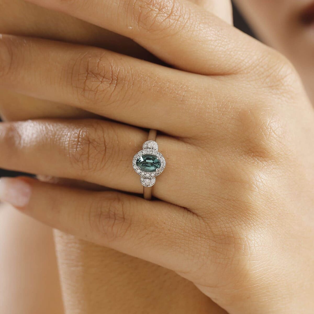 Certified & Appraised Luxoro 14K White Gold AAA Pirineu Lagoon Tourmaline, Diamond (I2) (0.25 cts) Ring (Size 5.0) 1.07 ctw image number 2