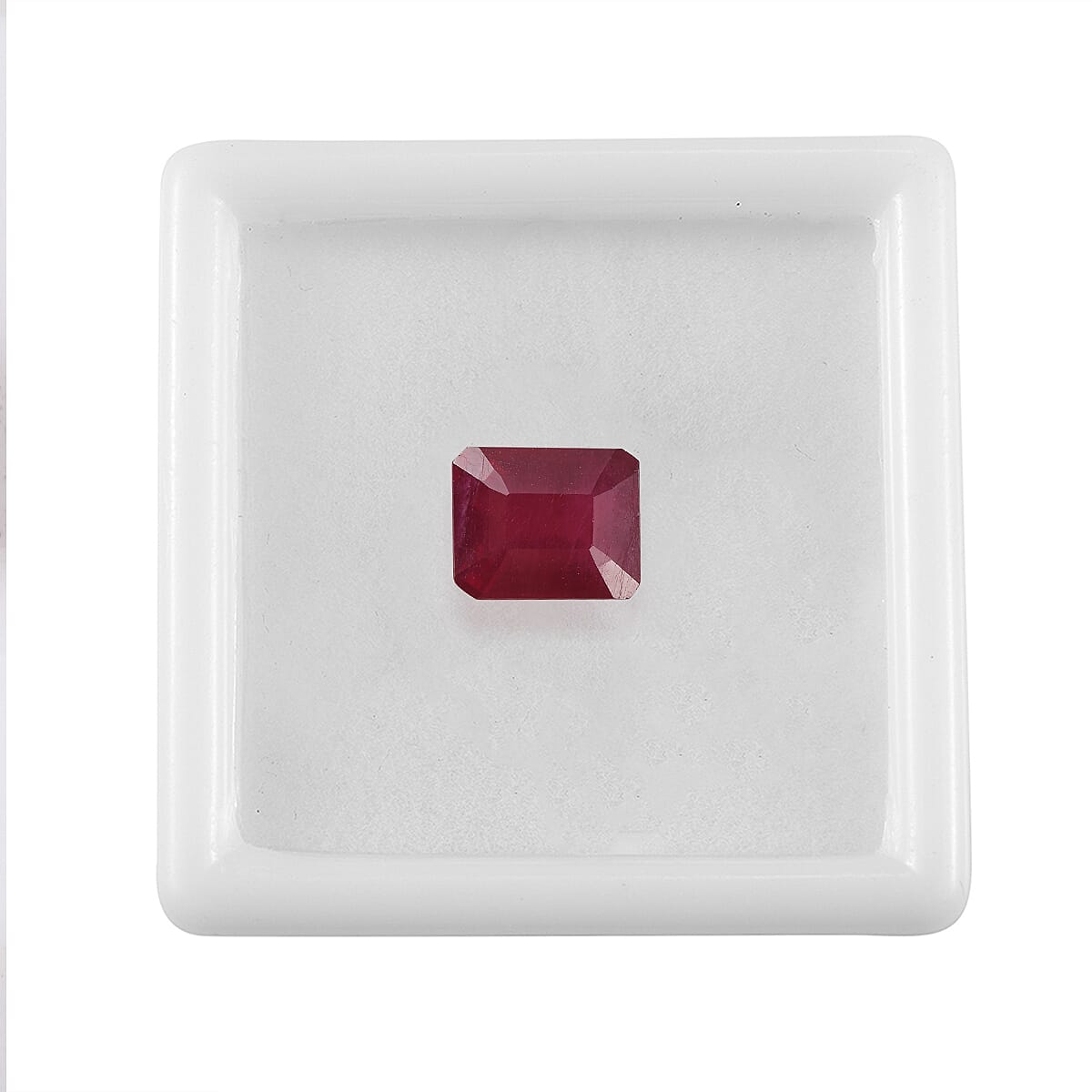 Niassa Ruby (FF) (Oct 10x8 mm) 4.26 ctw Loose Gemstone image number 3