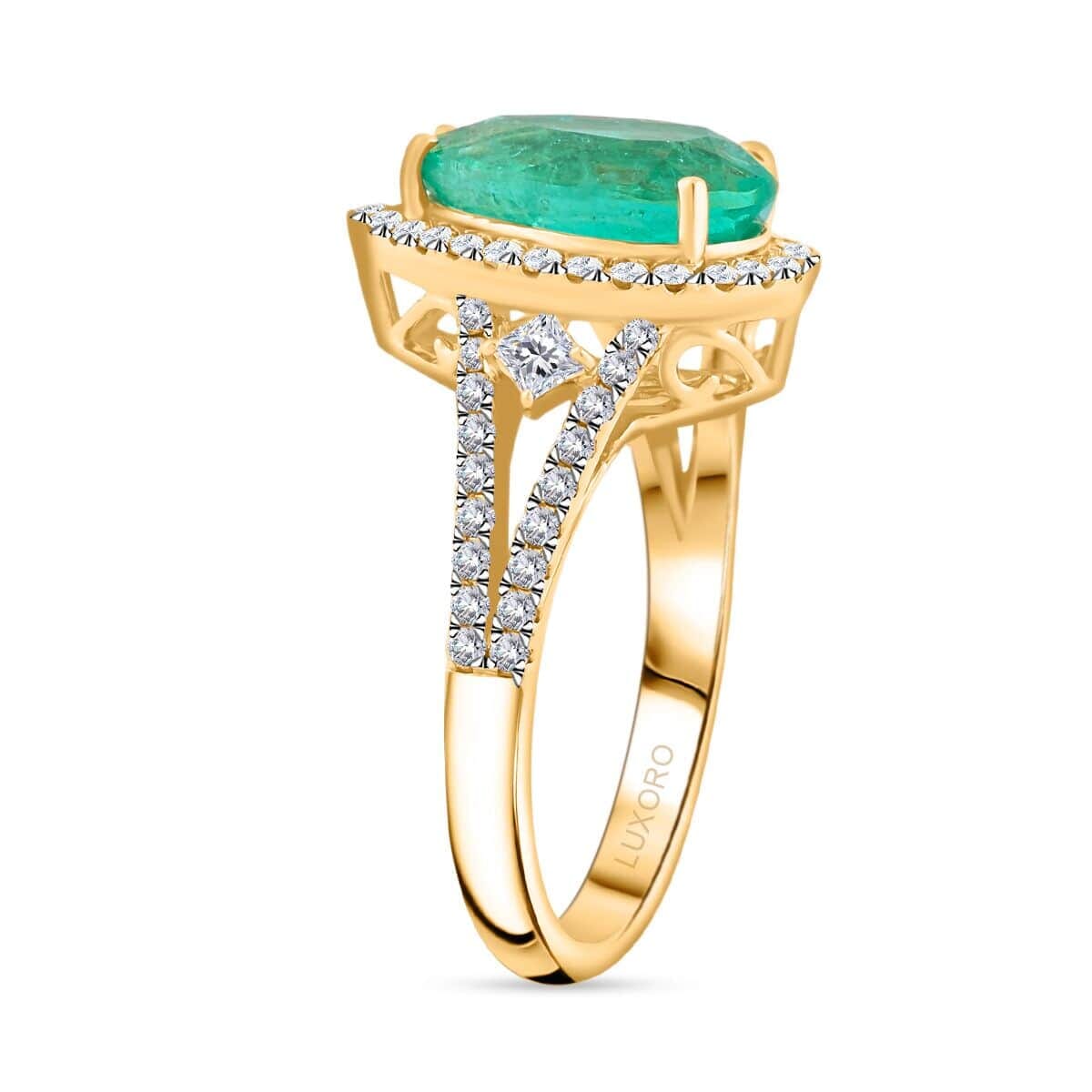 Certified & Appraised Luxoro AAA Boyaca Colombian Emerald and I2 Diamond 3.60 ctw Ring in 14K Yellow Gold (Size 6.5) 4.68 Grams image number 3