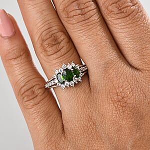 D'Joy Chrome Diopside and White Zircon 1.65 ctw Blooming Flower Ring in Rhodium Over Sterling Silver (Size 7.0)